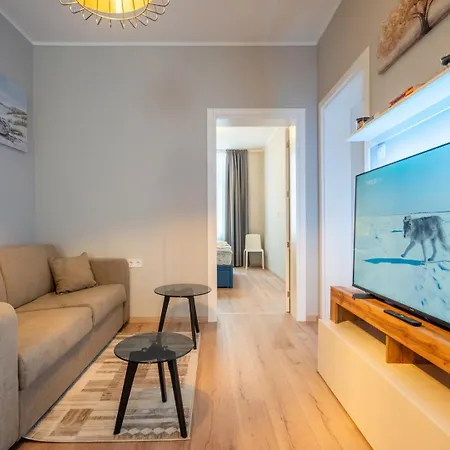 Spacious Cozy For Big Groups Center 아파트