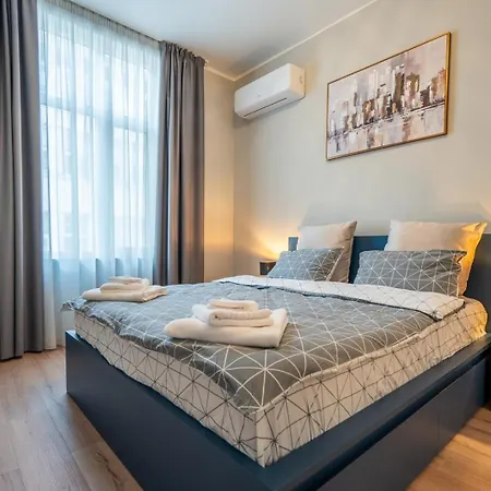 Spacious Cozy For Big Groups Center